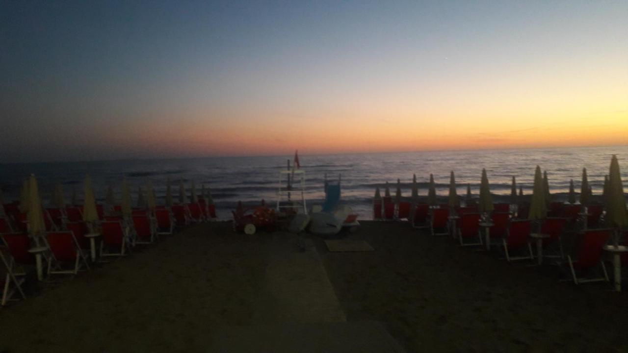 L' Essenziale Daire Livorno Dış mekan fotoğraf