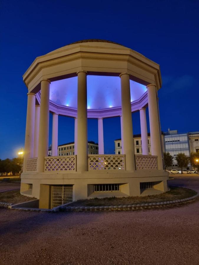 L' Essenziale Daire Livorno Dış mekan fotoğraf