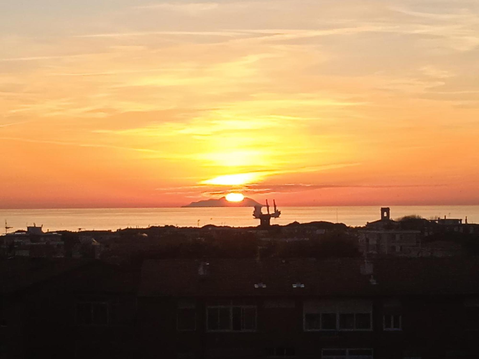 L' Essenziale Daire Livorno Dış mekan fotoğraf